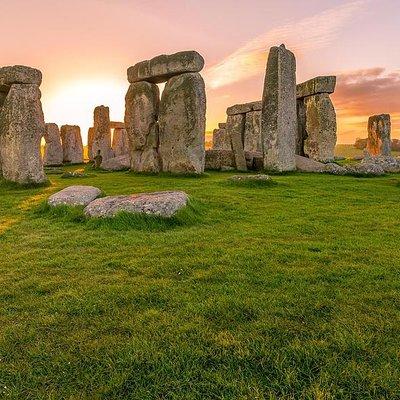 Private Transfer Southampton Cruise Port to London Via Stonehenge & Wilton House