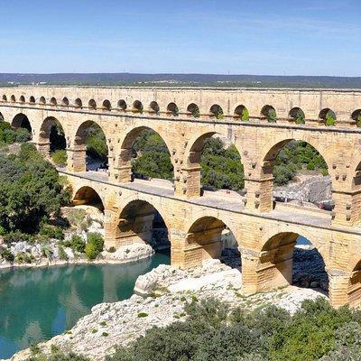 Half-Day Provence Pont du Gard and Wine Tasting Tour from Avignon