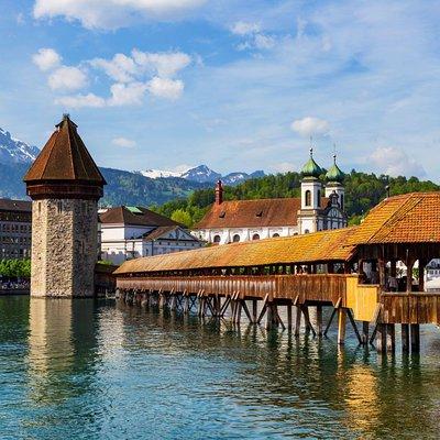 Luzern Discovery:Small Group City Walk and Lake Cruise from Basel