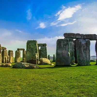 Stonehenge Morning Half-Day Tour from London Including Admission