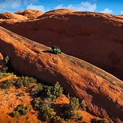 Hell's Revenge 4x4 Off-Roading Tour from Moab