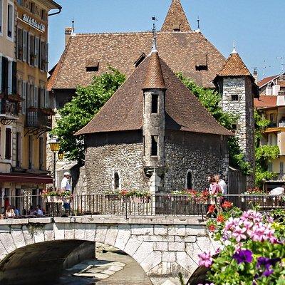 Geneva and Annecy Tour With Optional Lake Geneva Cruise