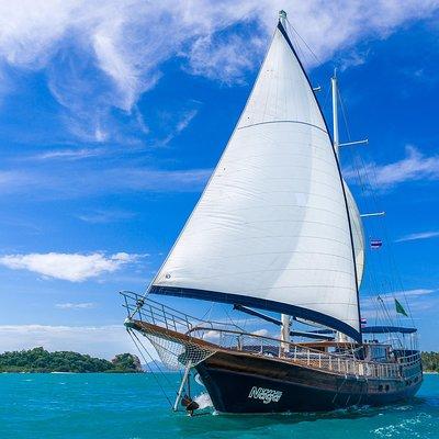 Full-Day Angthong Discovery Cruise from Koh Samui