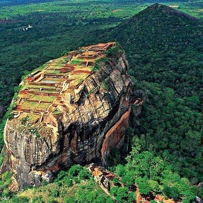 All-inclusive Sigiriya, Dambulla and Wildlife Safari from Colombo