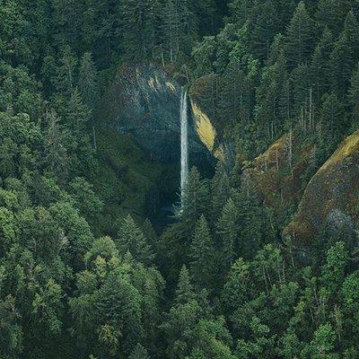 Columbia River Gorge Waterfall Air Tour by Envi Adventures