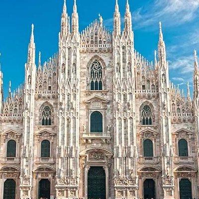 Milan Super Saver: Skip-the-Line Duomo and Rooftop Guided Tour