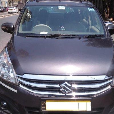 Mumbai Private Car Rental with Professional Driver