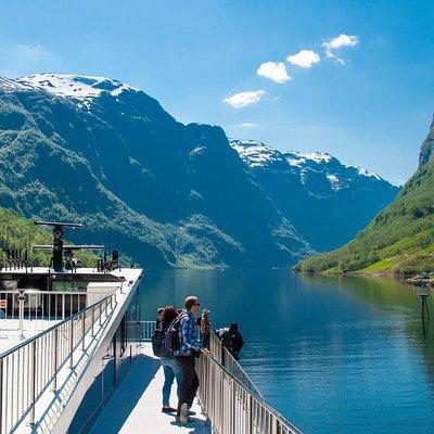 Guided tour - Viking Village, Nærøyfjord Cruise and Flåm Railway 