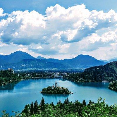 Best of SLOVENIA - Bled + Postojna + Ljubljana - Day Tour from Zagreb