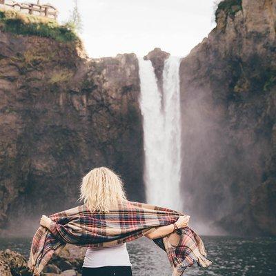 Snoqualmie Falls + Wine Tasting: All-Inclusive Small-Group Tour