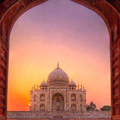 Skip The Line: Taj Mahal Tour From Jaipur With Drop At New Delhi