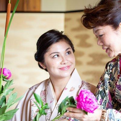 Flower arrangement experience with simple kimono in Okinawa