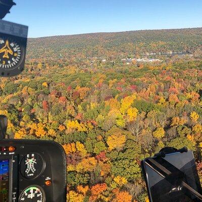 Couple's Private Hudson Valley Fall Foliage Helicopter Tour from Westchester