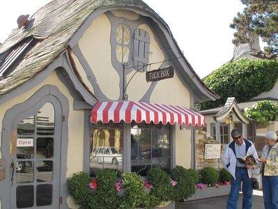 Guided 2-Hour Walking Tour in Carmel by the Sea