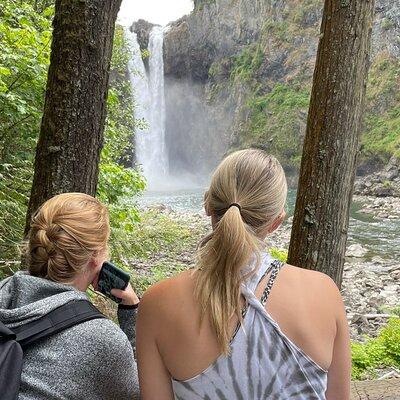 Snoqualmie Falls and Wineries Tour from Seattle