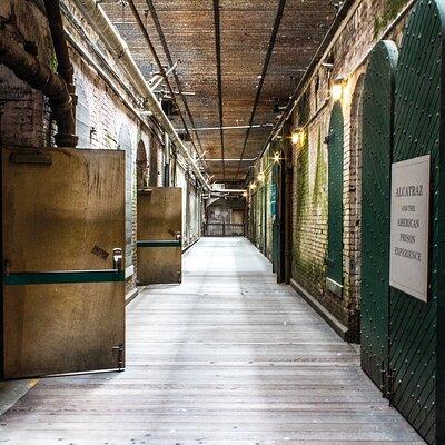 Alcatraz Prison Tour and Golden Gate Bridge Bay Cruise