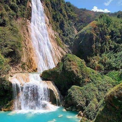 Tour to the Chiflón Waterfalls and Montebello Lagoons