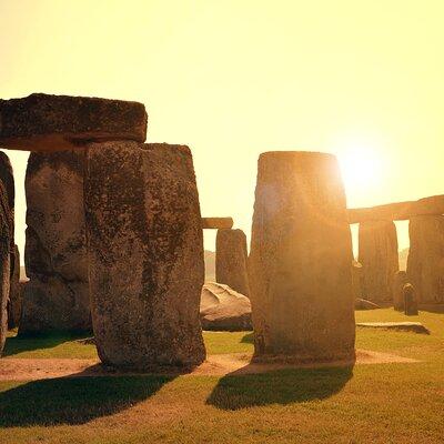 Private Morning Tour to Stonehenge from Bath with Pickup