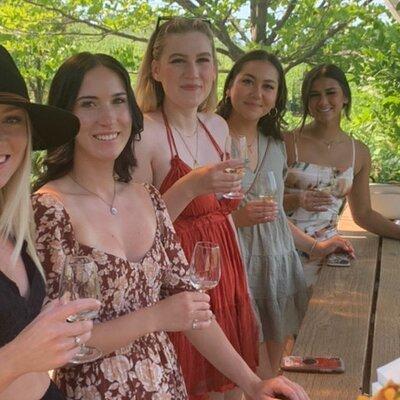 Lake Country Half Day Wine Tour- Incl. Tasting Fees & Guide Grat!