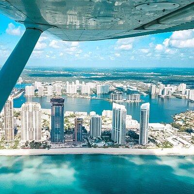 Miami Beach: Private South Beach Airplane Tour with drinks