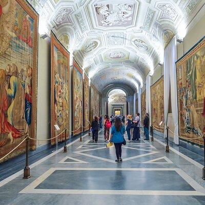 VIP Vatican, Sistine Chapel & Basilica Tour with Vatican Grottoes