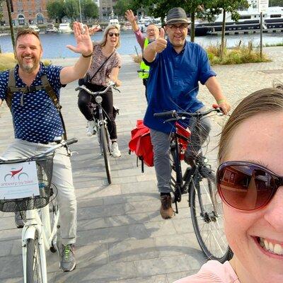 Guided Bike Tour: 2 Hours Highlights of Antwerp