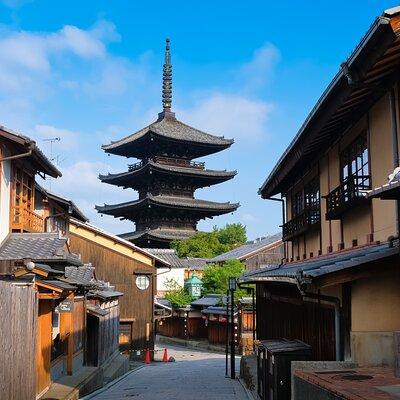 Private Kyoto Tour with Government-Licensed Guide and Vehicle (Max 7 persons)