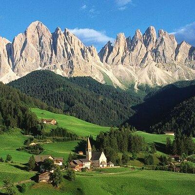 Dolomites Private Tour from Innsbruck: "Taste" of other Italy. 