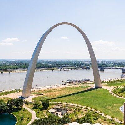 St. Louis Arch and River Cruise Small Group Walking Tour