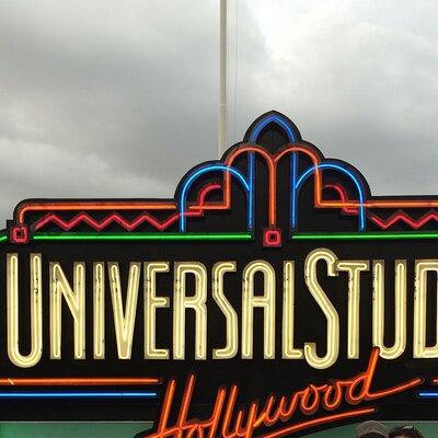 Universal Studios Round-Trip Transportation from Anaheim