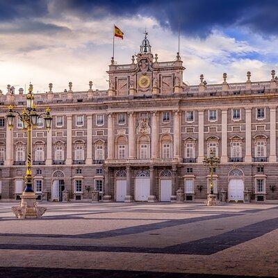 Madrid: Royal Palace Guided Tour with Skip the Line Ticket