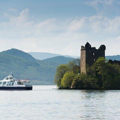 Loch Ness 1-Hour Cruise with Urquhart Castle Views