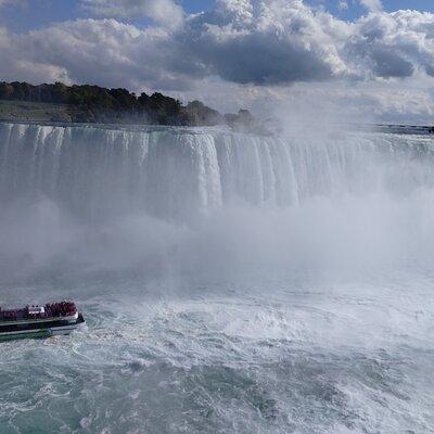 USA Maid of the Mist Boat ride with Guided Tour 