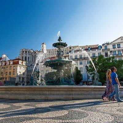 Private Tour: Highlights of Historical Lisbon in 4H with Transfer