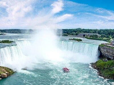 Niagara Falls Guided Day Tour From Toronto With Boat and Tower