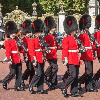 Buckingham Palace & Changing of the Guard Experience