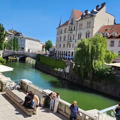 Day Tour to LJUBLJANA LAKE BLED with minivan 8pax max from Zagreb