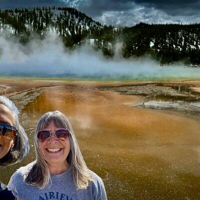 Private All-inclusive Yellowstone Lower Loop”The Volcano” Tours 