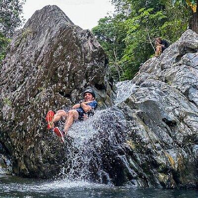 Small-Groups El Yunque Rainforest Tour 8 & 11 am with Transport 