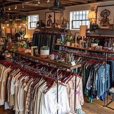 New York Thrift Shopping and Wine Tour