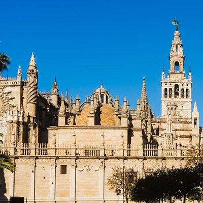 Seville:Private Tour Cathedral and Giralda entrance included skip the line