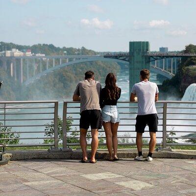 Niagara Falls American Side Highlights Tour with Maid of the Mist