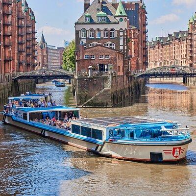 Hamburg: 2-hour harbor cruise