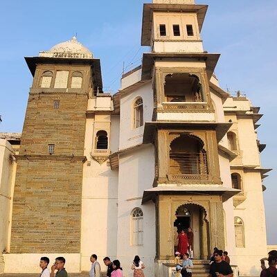 Sunset at Monsoon Palace by Electric Cycle Tour