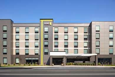 Home2 Suites Milwaukee West