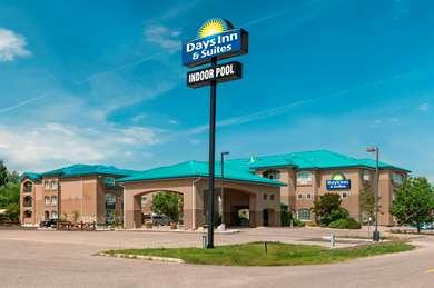 Days Inn & Suites Brandon