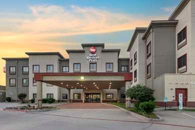 Best Western Plus Texoma Hotel & Suites