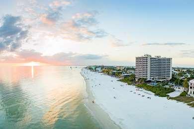 DiamondHead Beach Resort - Fort Myers Beach