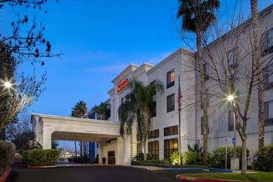 Hampton Inn & Suites