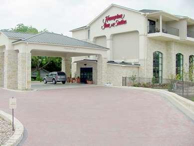 Hampton Inn & Suites by Hilton